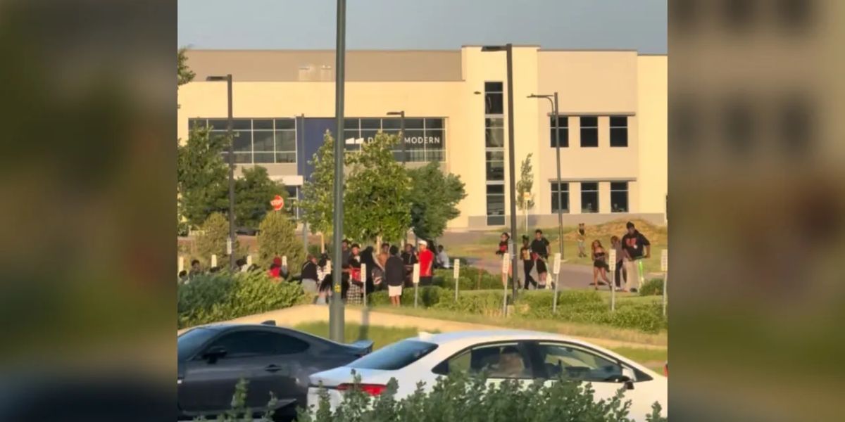 Denver police responded to hundreds of teenagers who congregated at Northfield Mall Saturday